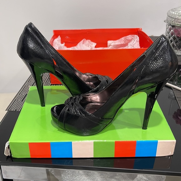 Charles David black platform open toes pumps - Picture 7 of 8